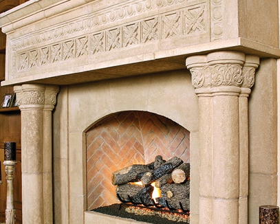 Камин с колоннами, украшенный растительным орнаментом. Отделка выполнена шамотной плиткой - фото №9